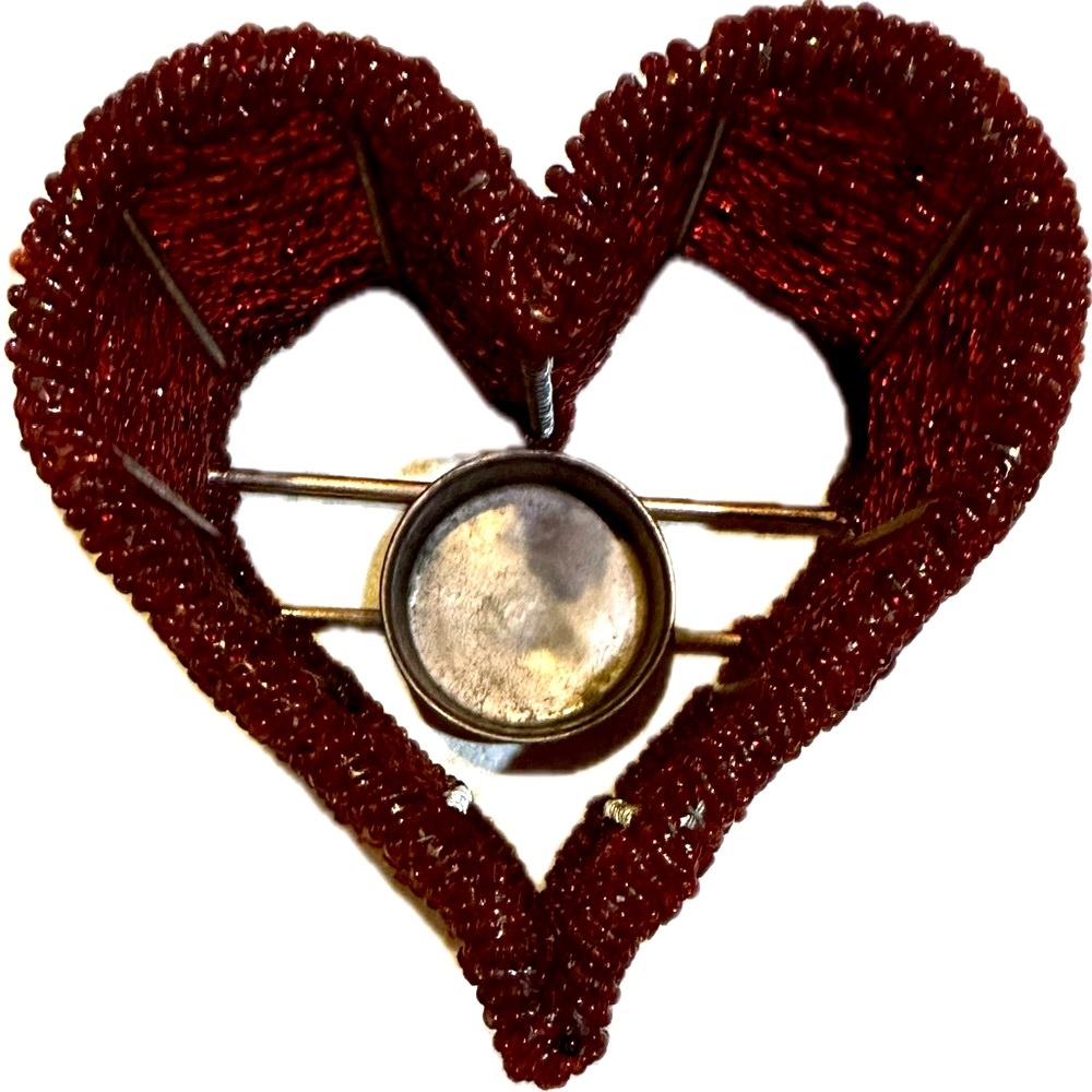 VTG DARK RED BEADED HEART CANDLE HOLDER STURDY METAL ROSE GOLD WIRE FRAME 4.5”